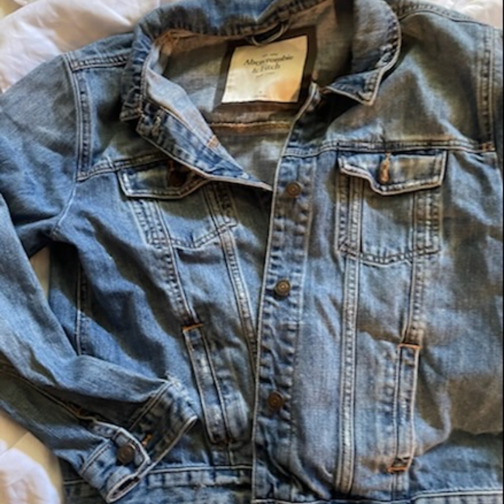 Jean jacket - Picture 1 of 5